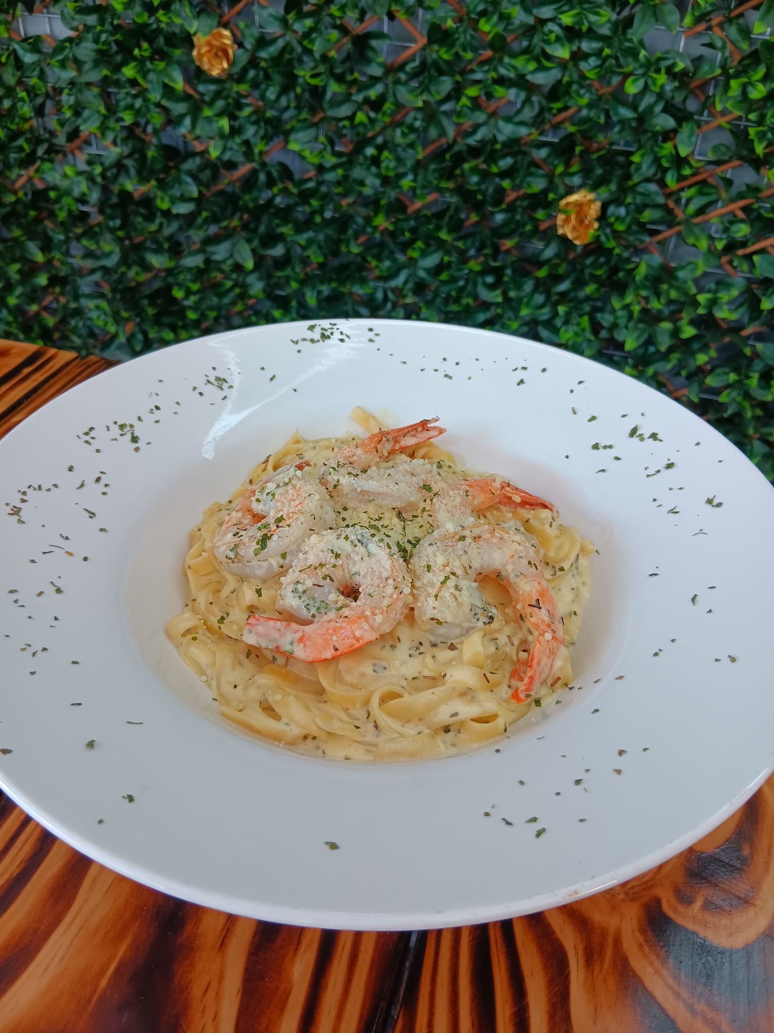 Castello Creamy Garlic Prawn Pasta 1